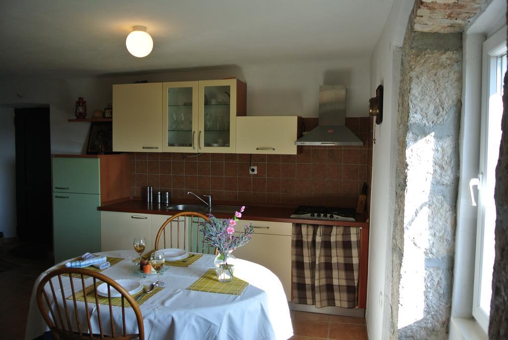 Kaprije Mistral Apartment Esterno foto
