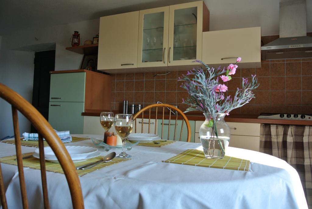 Kaprije Mistral Apartment Esterno foto