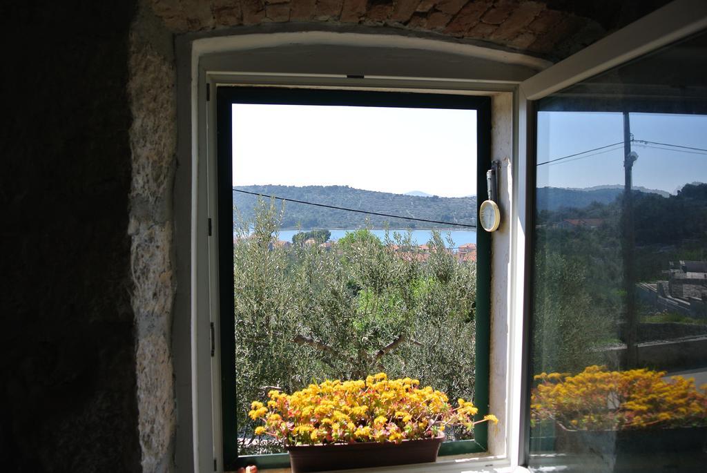 Kaprije Mistral Apartment Esterno foto